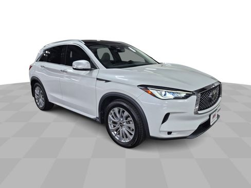 Used 2023 INFINITI QX50 Luxe FWD image 2