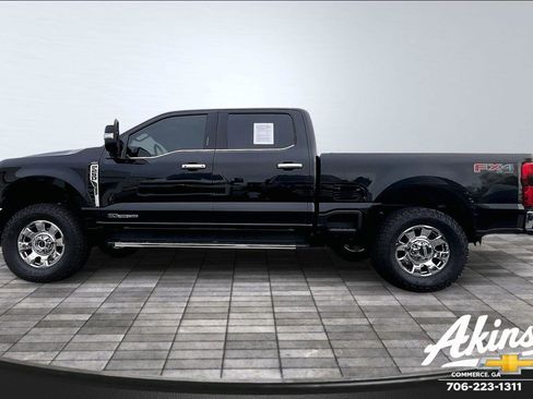 Used 2023 Ford F250 Lariat w/ Chrome Package image 15