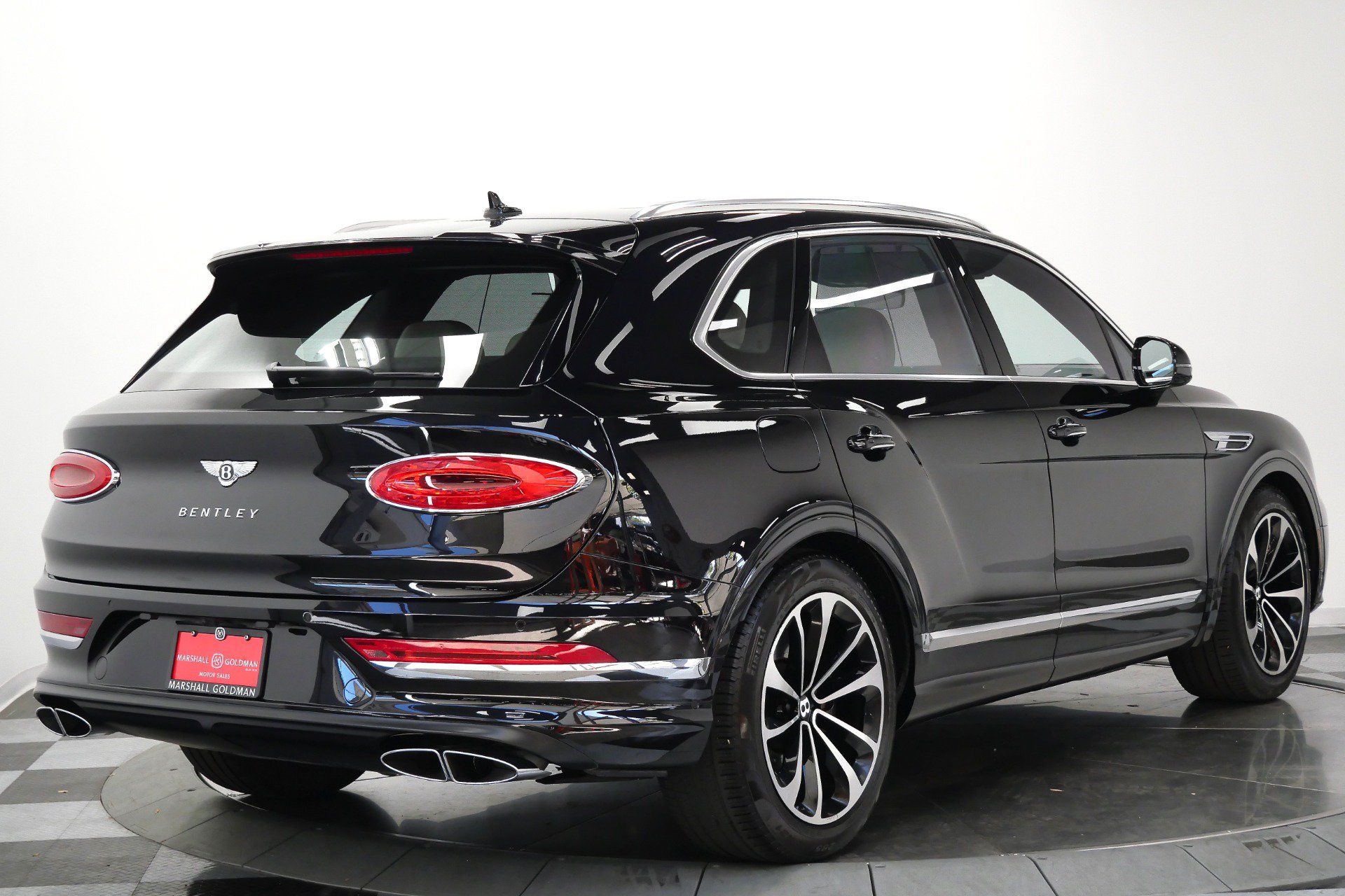 Used 2023 Bentley Bentayga AWD/4WD image 9