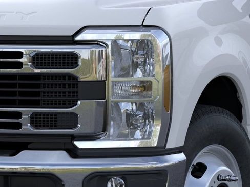 New 2025 Ford F350 XL w/ XL Chrome Package RWD image 19