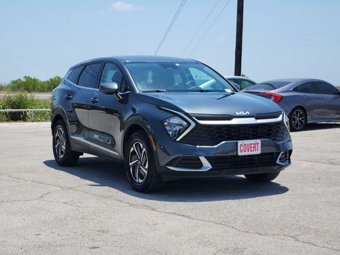 Used 2023 Kia Sportage LX AWD/4WD image 3