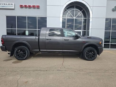 Used 2022 RAM 2500 Limited image 3