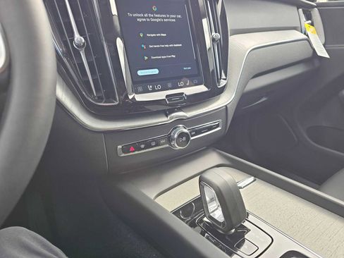 Used 2025 Volvo XC60 B5 Plus w/ Protection Package Premier image 27