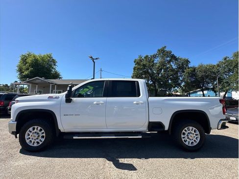 Used 2023 Chevrolet Silverado 2500 LT w/ Convenience Package AWD/4WD image 4