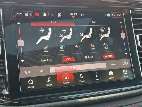 Used 2024 Dodge Durango GT AWD/4WD image 17