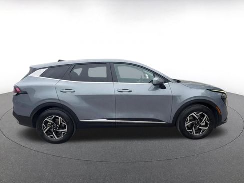 Used 2025 Kia Sportage LX FWD image 16
