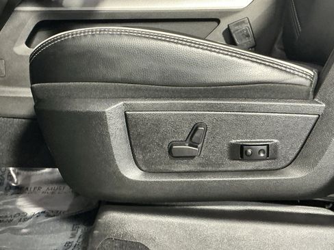 Used 2025 RAM 2500 Laramie w/ Night Edition image 22