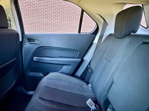 Used 2017 Chevrolet Equinox LT w/ Convenience Package FWD image 29