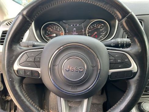 Used 2019 Jeep Compass Latitude w/ Cold Weather Group image 20