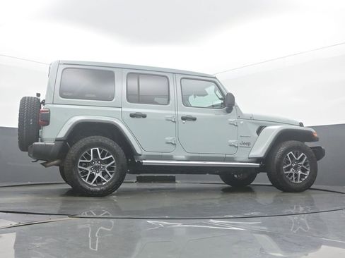 Used 2024 Jeep Wrangler Sahara AWD/4WD image 52