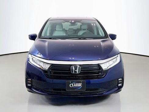 Used 2024 Honda Odyssey Elite image 2