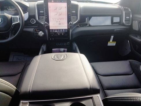 Used 2025 RAM 1500 Laramie w/ Night Edition image 13