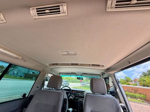 Used 2003 Volkswagen Eurovan MV image 23