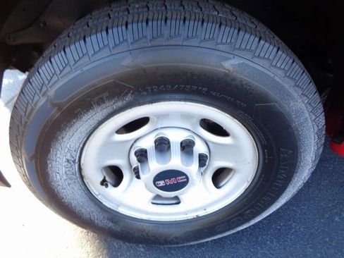 Used 2017 GMC Savana 2500 image 2