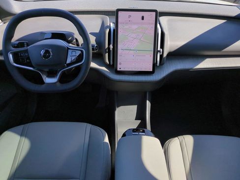 New 2026 Volvo EX30 Cross Country Ultra image 11