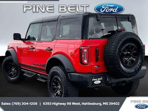 Used 2024 Ford Bronco Wildtrak image 2