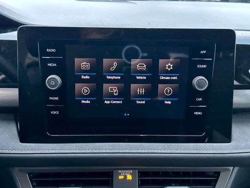 New 2026 Volkswagen Taos SE AWD/4WD image 23