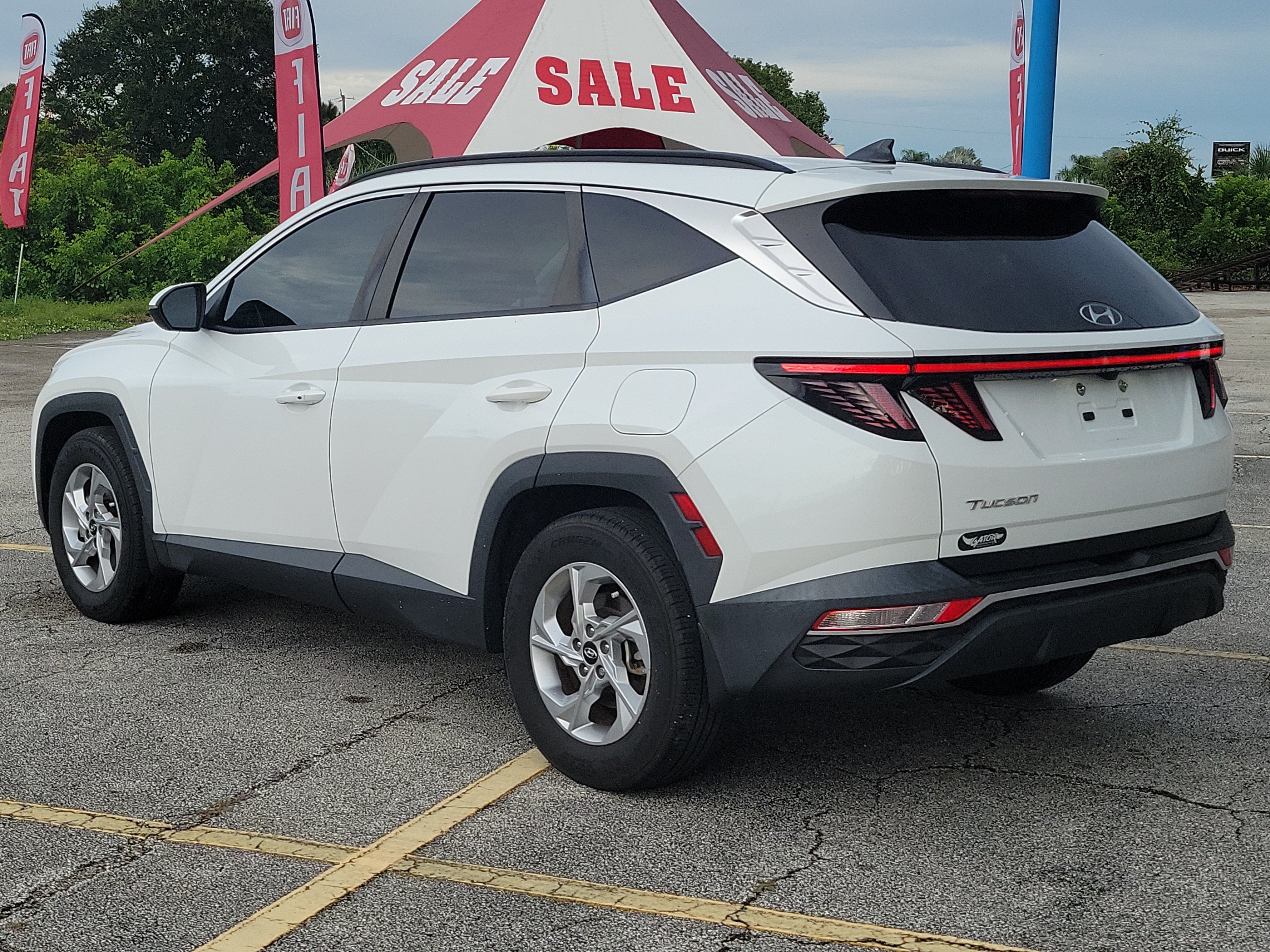 Used 2022 Hyundai Tucson SEL w/ Cargo Package FWD image 3