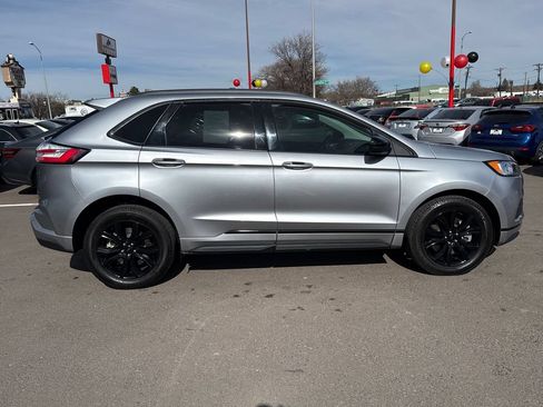 Used 2022 Ford Edge SE w/ Black Appearance Package AWD/4WD image 8