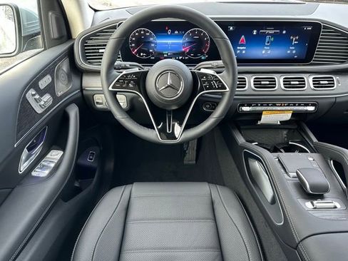 New 2026 Mercedes-Benz GLS 450 4MATIC image 12