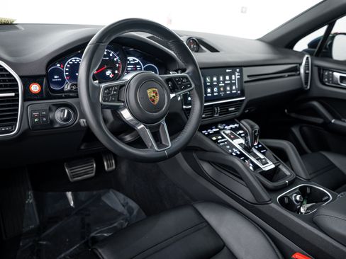 Certified 2023 Porsche Cayenne S AWD/4WD image 4