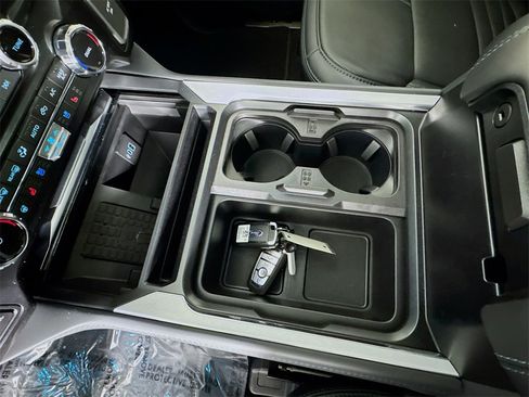 Used 2026 Ford F450 Platinum w/ FX4 Off-Road Package image 27