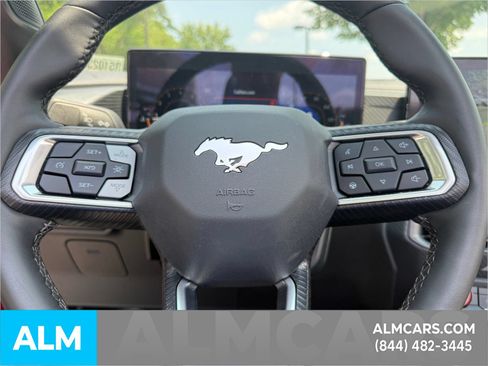 Used 2024 Ford Mustang Convertible RWD image 18