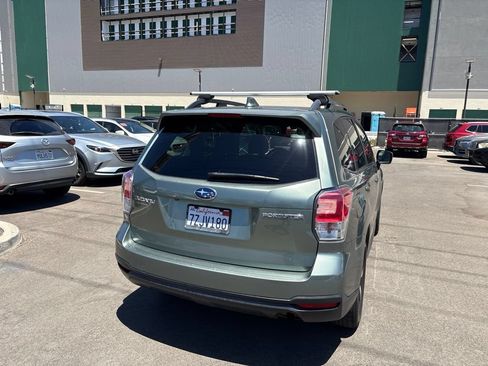Used 2018 Subaru Forester 2.5i Premium AWD/4WD image 7