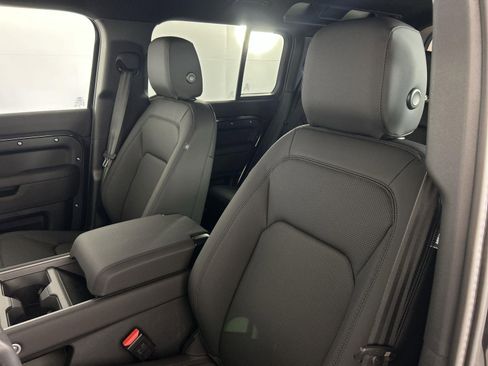 Certified 2025 Land Rover Defender 110 S image 25