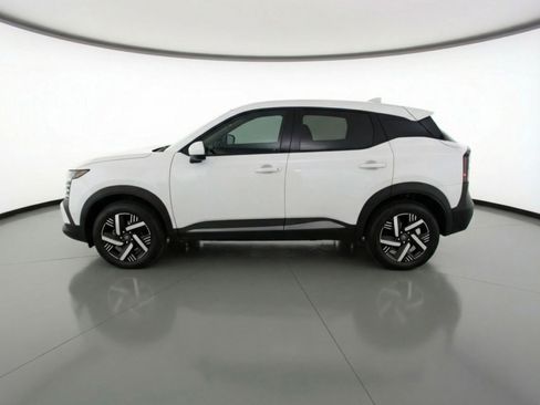 Used 2025 Nissan Kicks SV image 5