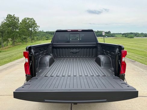 New 2026 Chevrolet Silverado 1500 LT Trail Boss w/ Convenience Package II AWD/4WD image 6