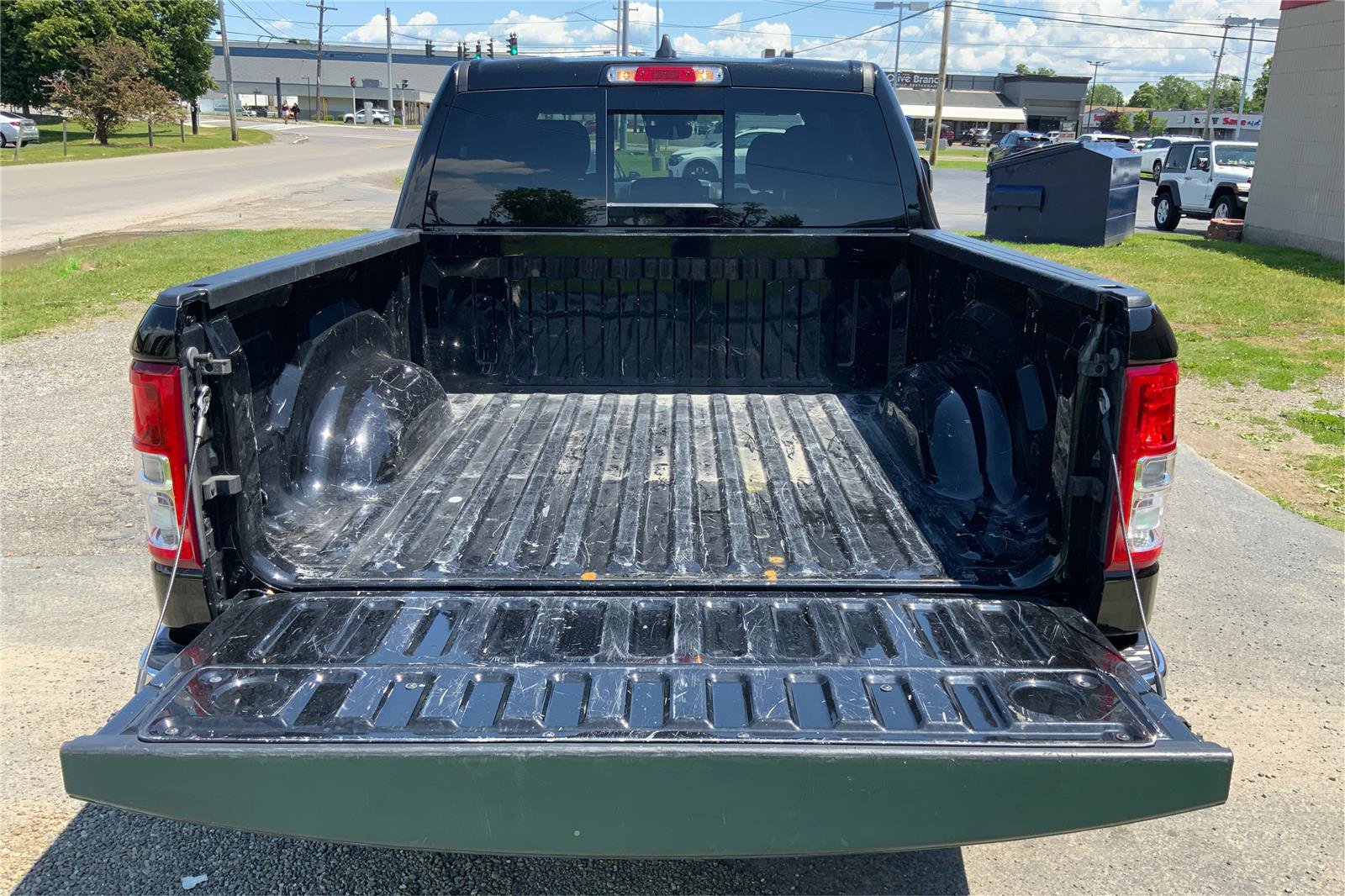 Used 2024 RAM 1500 Big Horn w/ Trailer Tow Group AWD/4WD image 12