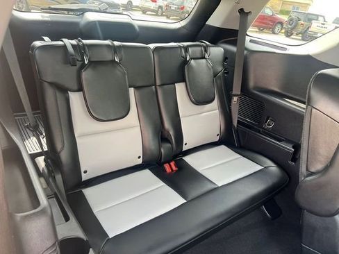 Used 2022 Ford Explorer XLT w/ Equipment Group 202A image 22