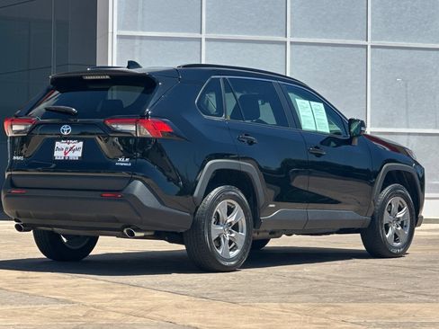 Used 2024 Toyota RAV4 XLE w/ Convenience Package AWD/4WD image 4