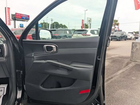 Used 2025 Kia Sorento S FWD image 32