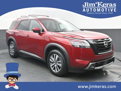 Certified 2023 Nissan Pathfinder SL w/ Lighting Package (N92)