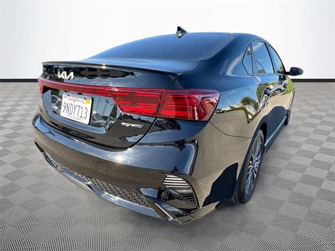 Used 2024 Kia Forte GT-Line w/ GT-Line Premium Package image 7