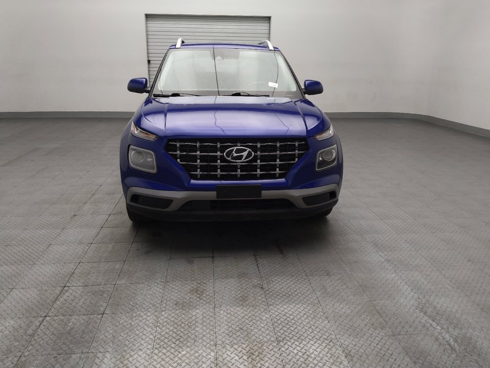 Used 2022 Hyundai Venue Limited FWD image 14