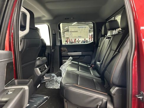 New 2026 Ford F250 Lariat w/ Black Appearance Package AWD/4WD image 30
