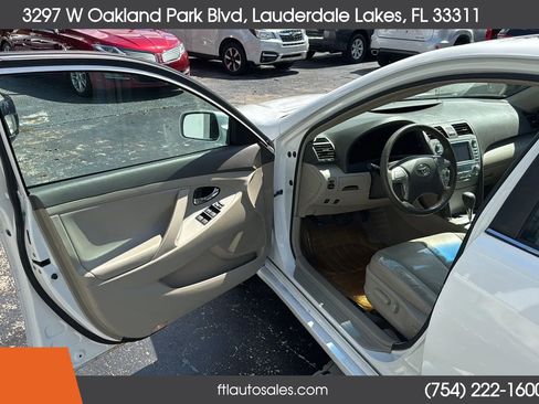 Used 2009 Toyota Camry Hybrid image 20