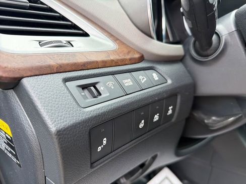 Used 2018 Hyundai Santa Fe Limited image 34