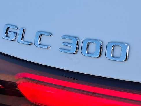 New 2026 Mercedes-Benz GLC 300 4MATIC image 18