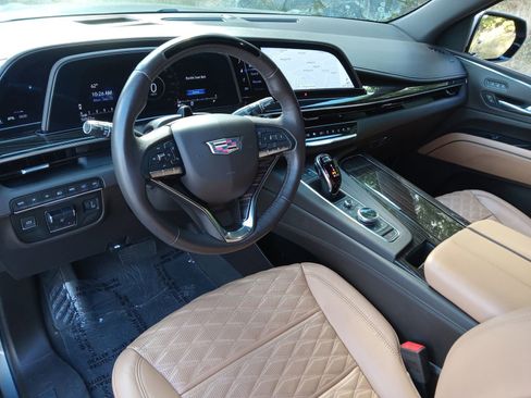 Used 2022 Cadillac Escalade Sport w/ Touring Package image 11