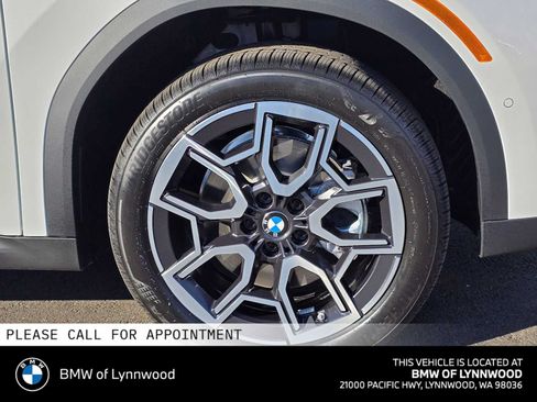 New 2026 BMW X2 xDrive28i w/ Technology Package AWD/4WD image 9