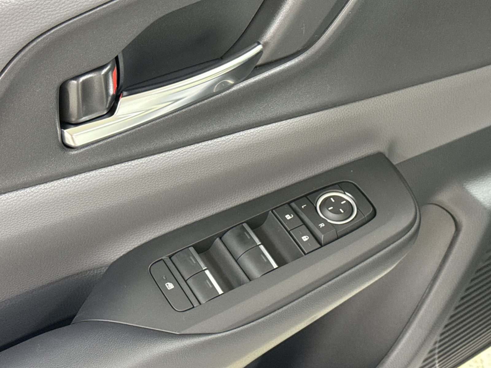 New 2027 Toyota Prius XLE FWD image 23
