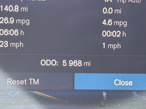 Certified 2025 Volvo XC40 B5 Core image 22