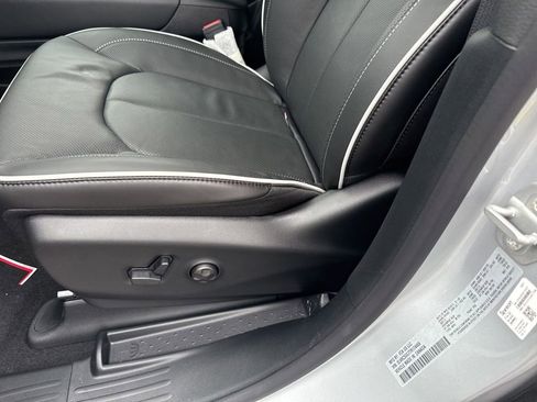 New 2026 Chrysler Pacifica Limited w/ S Appearance Package image 19