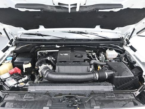 Used 2022 Nissan Frontier SV RWD image 9