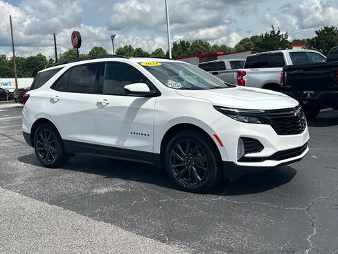 Used 2024 Chevrolet Equinox RS FWD image 2