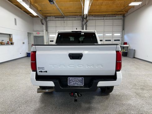 Used 2024 Toyota Tacoma TRD Off-Road image 3